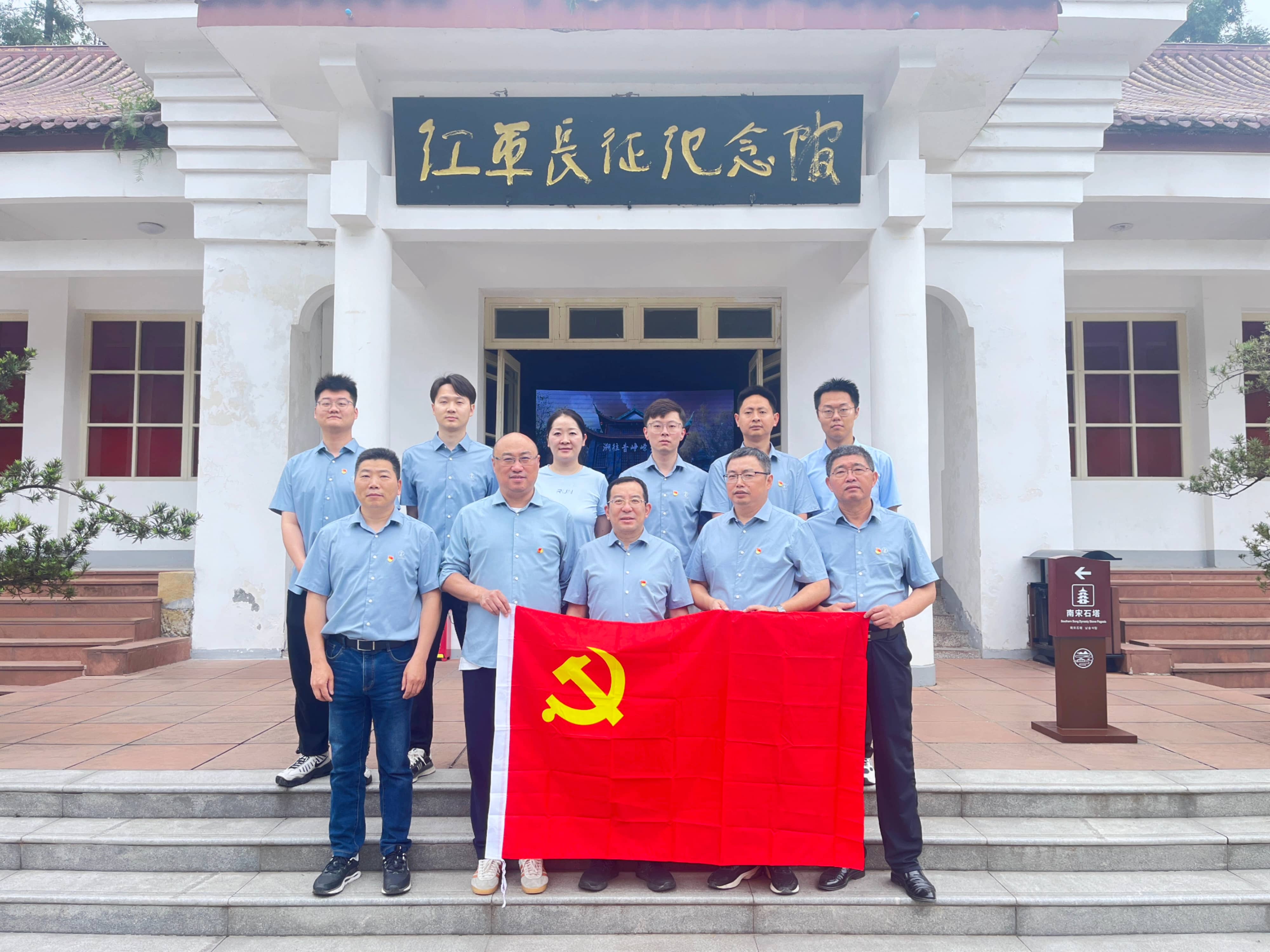 1747624973639170.jpg 4755839b0796b3a361edbb332eb0d59(1).jpg